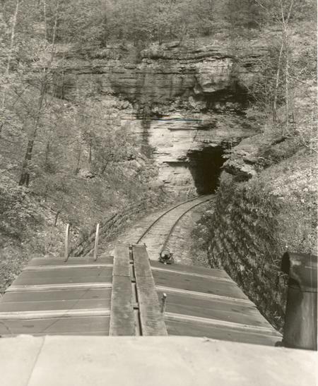 Old picture of the tunnel from 1958.