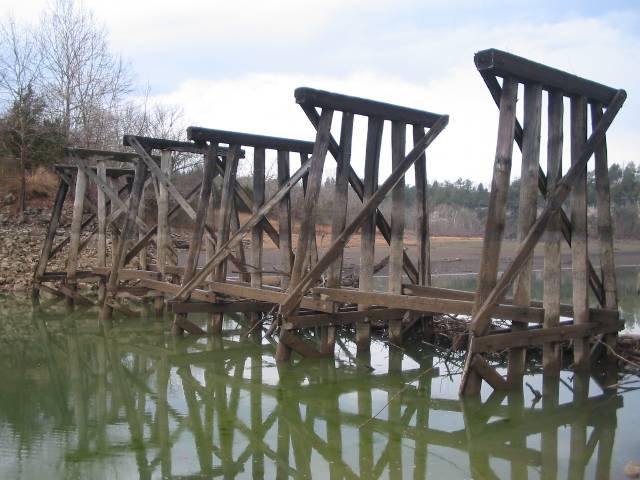 Trestle at the end of the beaver walking trail.