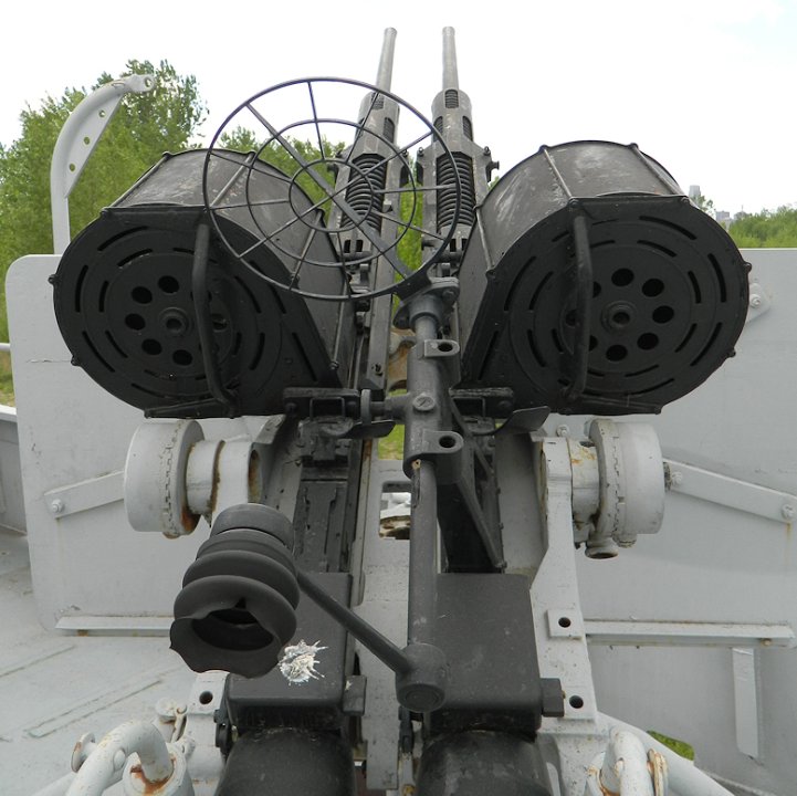 Main Deck Stern Starboard Gun (Underwater or buried) 02.JPG